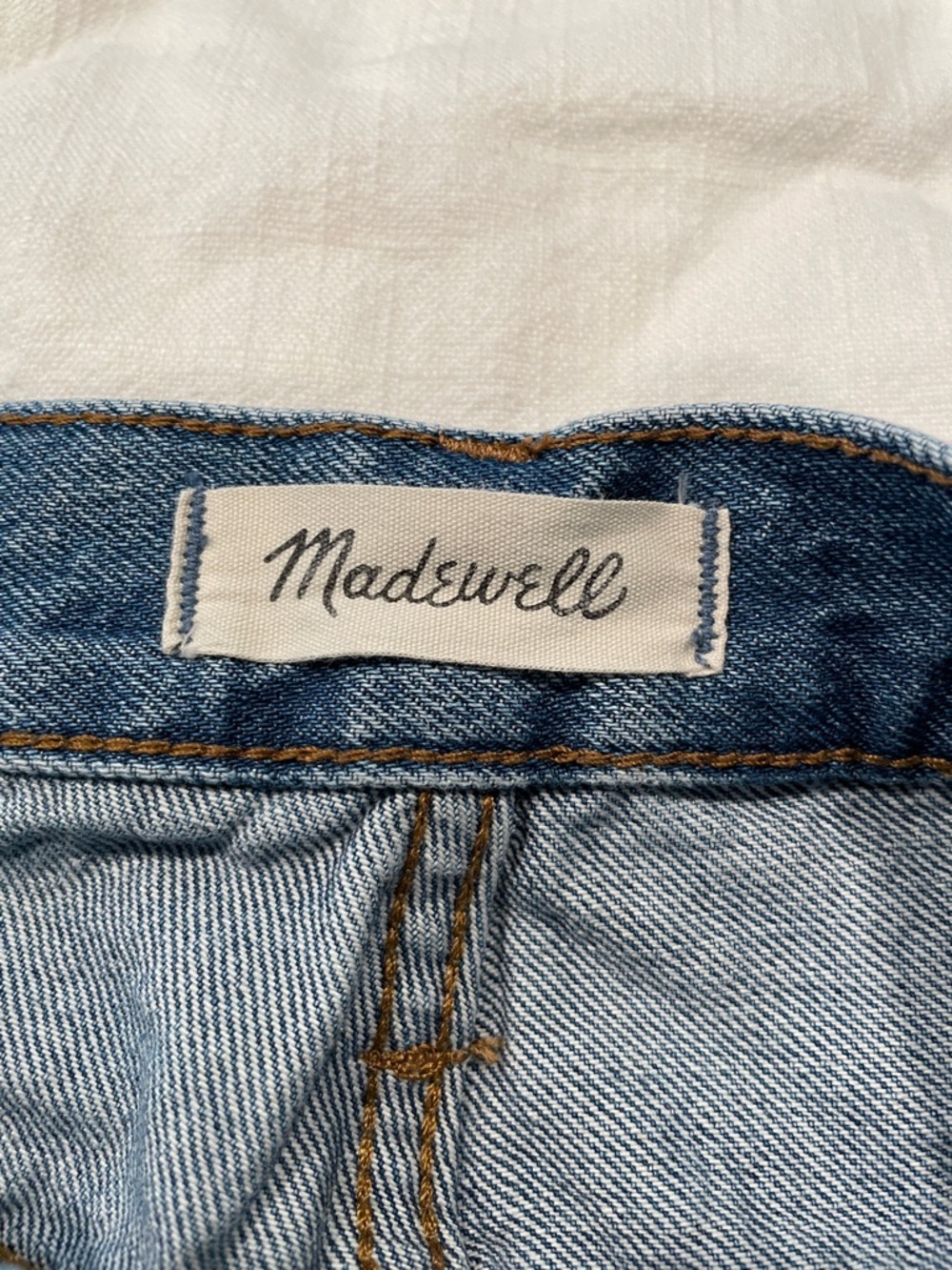 Madewell Distressed Light Blue Straight-Leg Jeans Size 27 with Frayed Hem - Picture 4 of 9